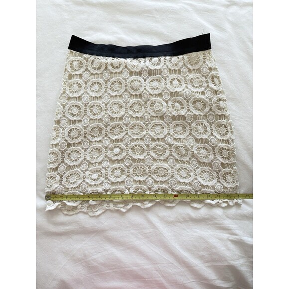 Whispers Romantic Lace Mini Skirt Off White Black Stretch Waist Band Size Large - Picture 12 of 15